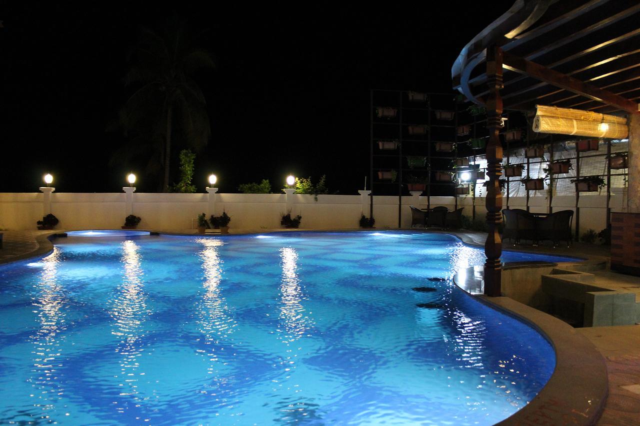 Symphony Summer Sands Beach Resort And Spa Ram Nagar Exterior foto