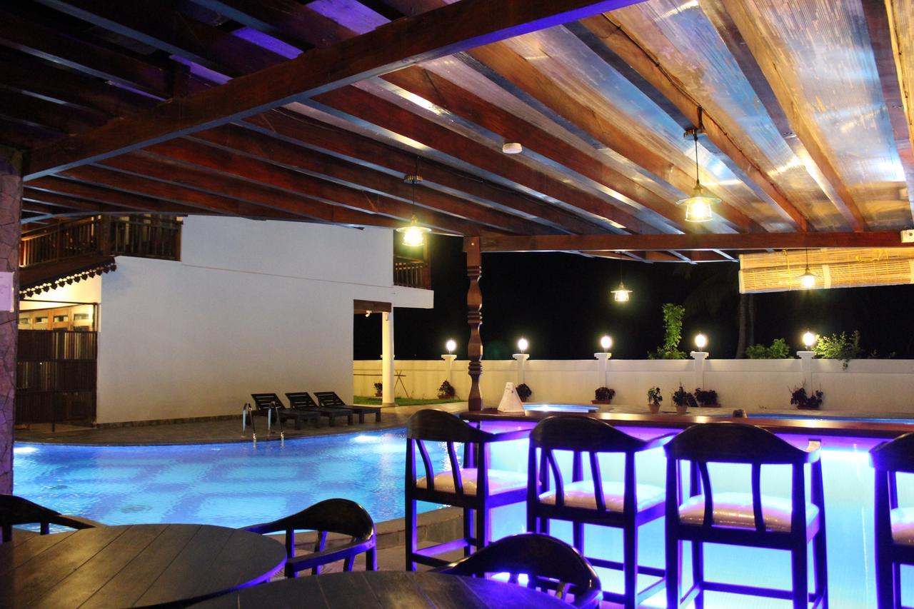 Symphony Summer Sands Beach Resort And Spa Ram Nagar Exterior foto