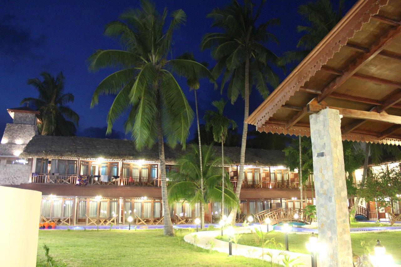 Symphony Summer Sands Beach Resort And Spa Ram Nagar Exterior foto