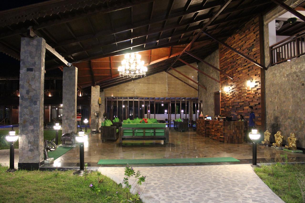 Symphony Summer Sands Beach Resort And Spa Ram Nagar Exterior foto