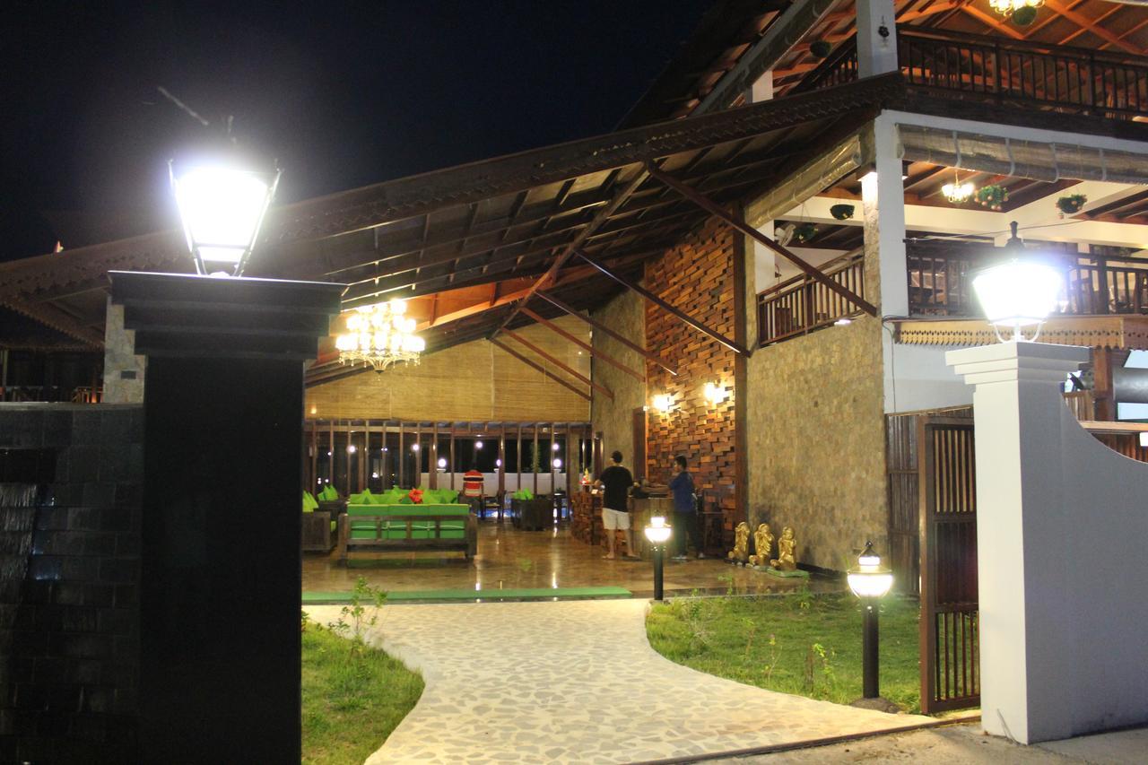 Symphony Summer Sands Beach Resort And Spa Ram Nagar Exterior foto