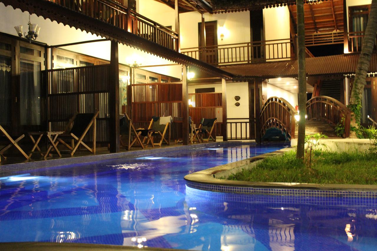 Symphony Summer Sands Beach Resort And Spa Ram Nagar Exterior foto
